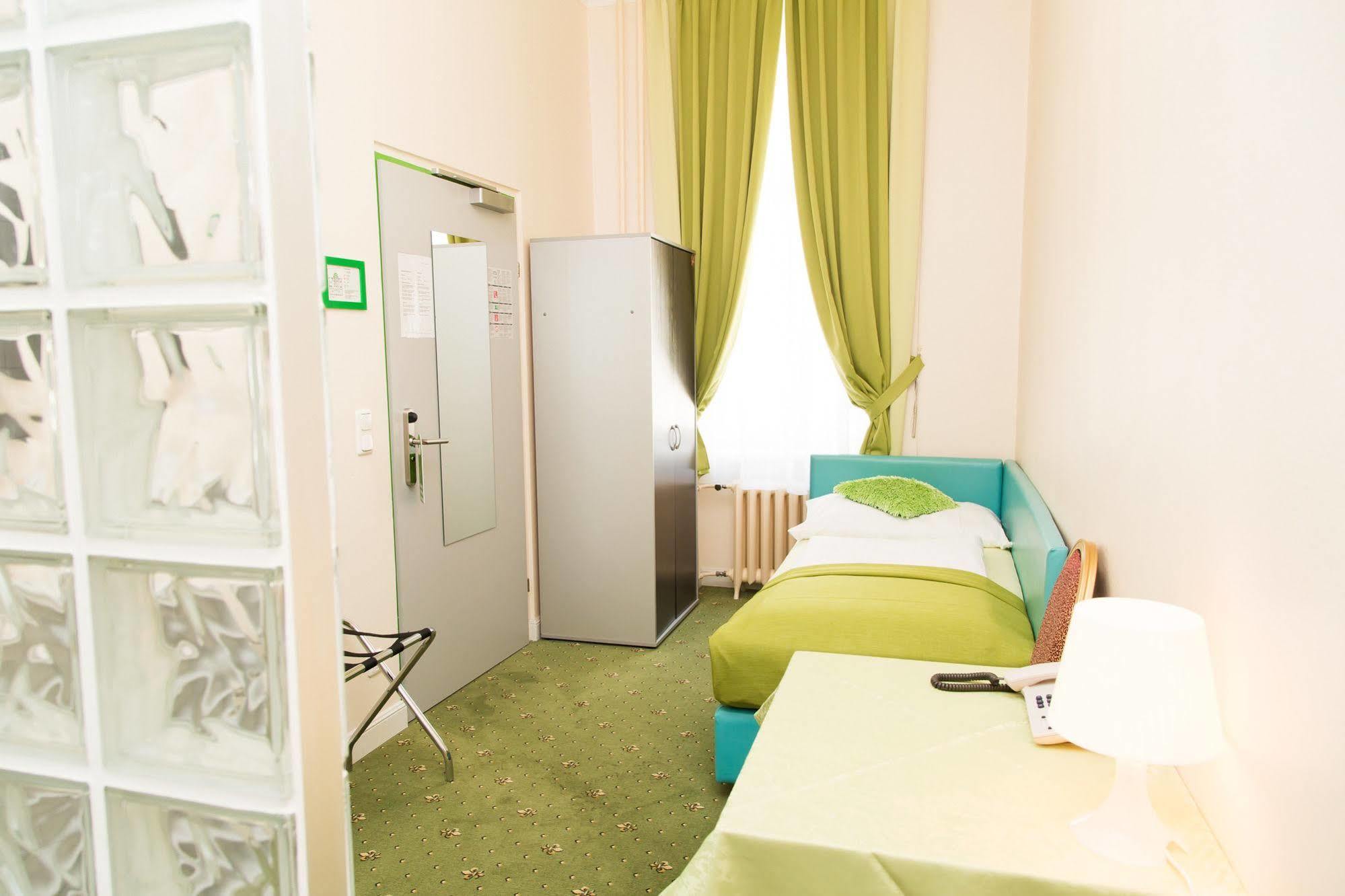 Very Central, 5 Min To City Center, Self Check In Vienna Exterior photo